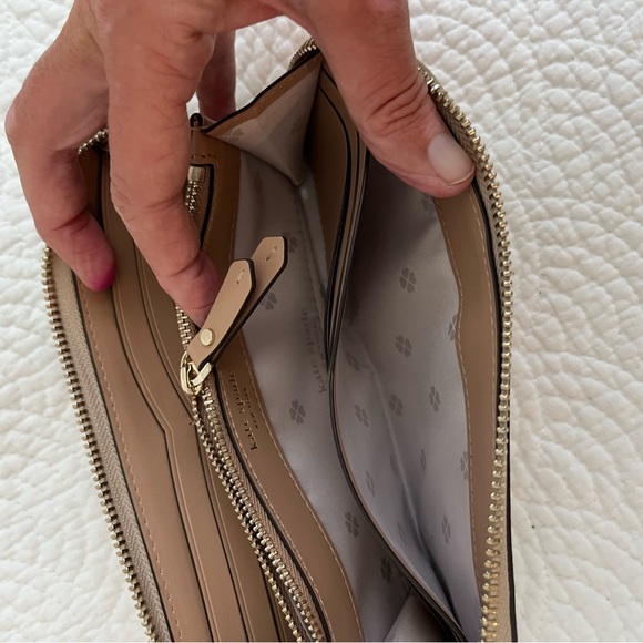 Kate Spade Gold Glitter Zip Around Wallet - Picture 5 of 12